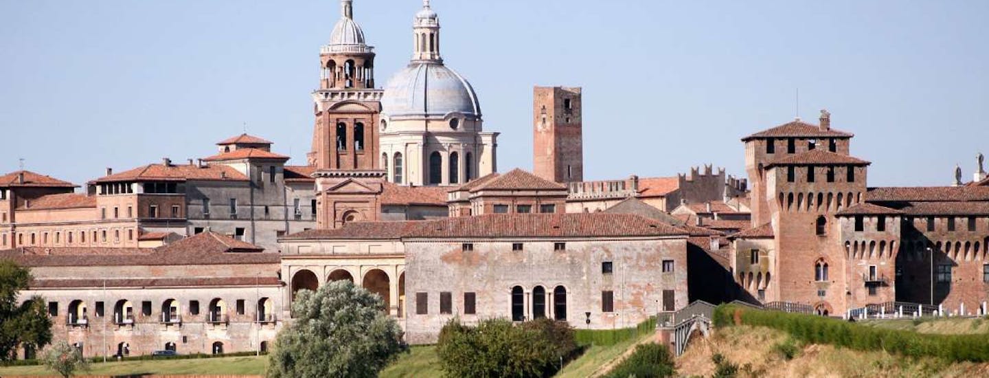 Lombardiet udflugter og guidede ture | En udflugt i Lombardiet kan fx. gå til middelalderbyen Mantova