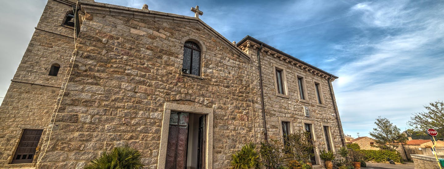 Kirken San Pantaleo Sardinia Italia ss