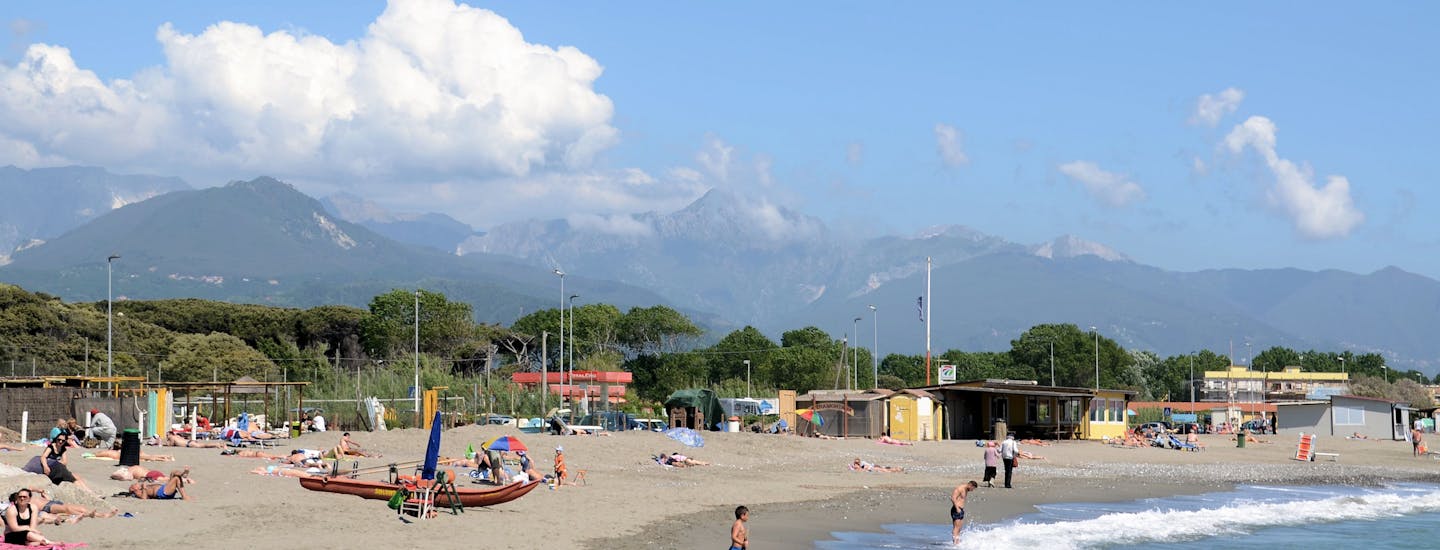 Stranden Marinella ca. 1 km från Luni Mare