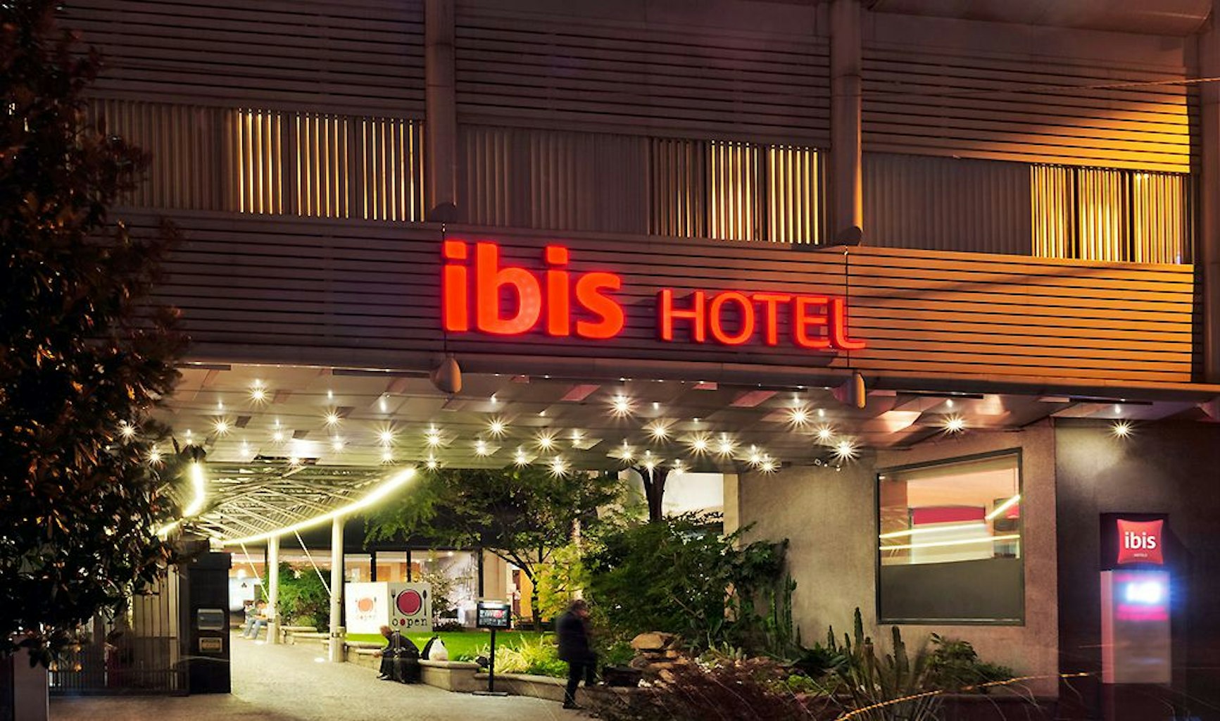 hotel ibis milano centro recensioni