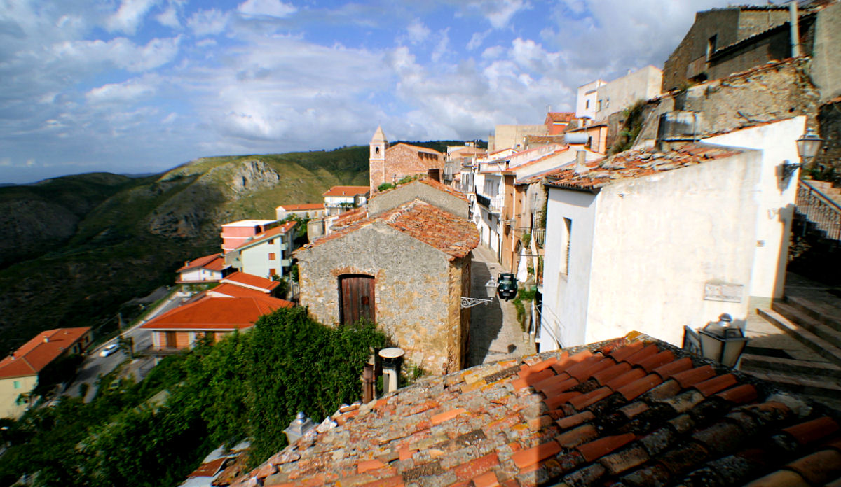 Balconi Crimaldi i San Marco d'Alunzio | Book online nu!