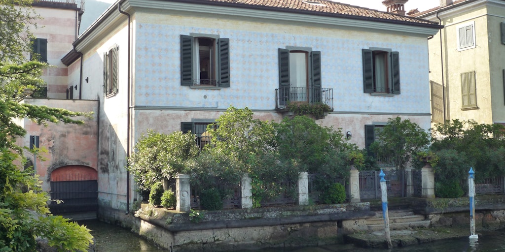 Beautiful house with own jetty in Iseo city