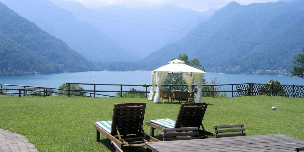 Enjoy the proximity to beautiful nature when you stay at a Bed & Breakfast in Italy. Bed and Breakfast Ai Casai in Ledro in South Tyrol.
