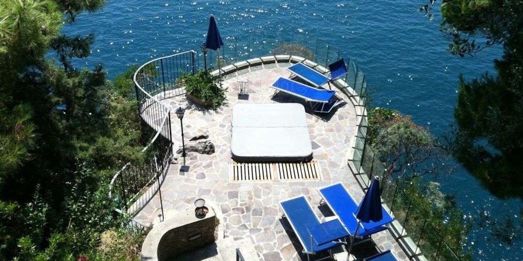 Stay in a Bed and Breakfast on the Amalfi Coast with In Italia.