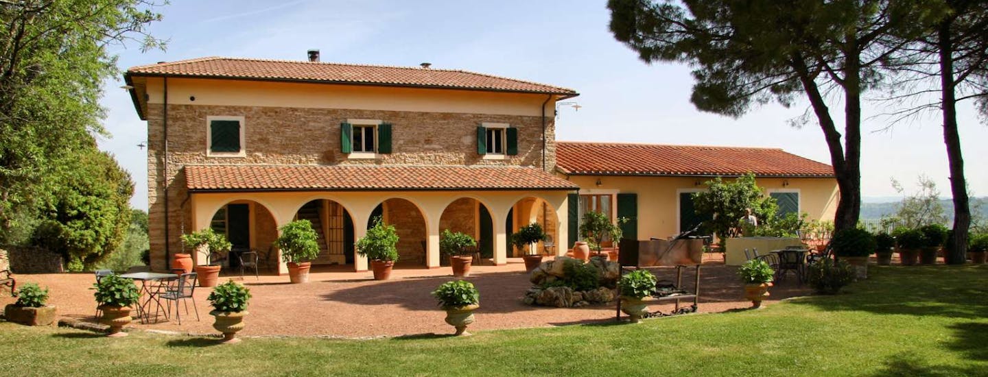 Åk på härlig vingårdssemester vid Lucca - bo på Agriturismo med Escapeaway