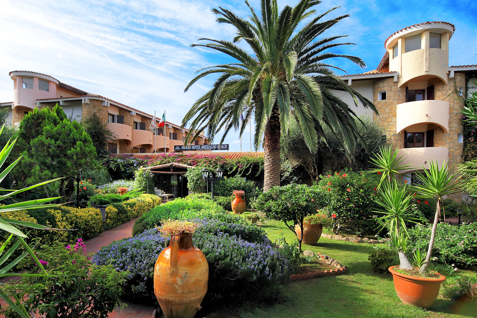 Grand Hotel Smeraldo Beach - Hotel in Baia Sardinia grand hotel smeraldo beach