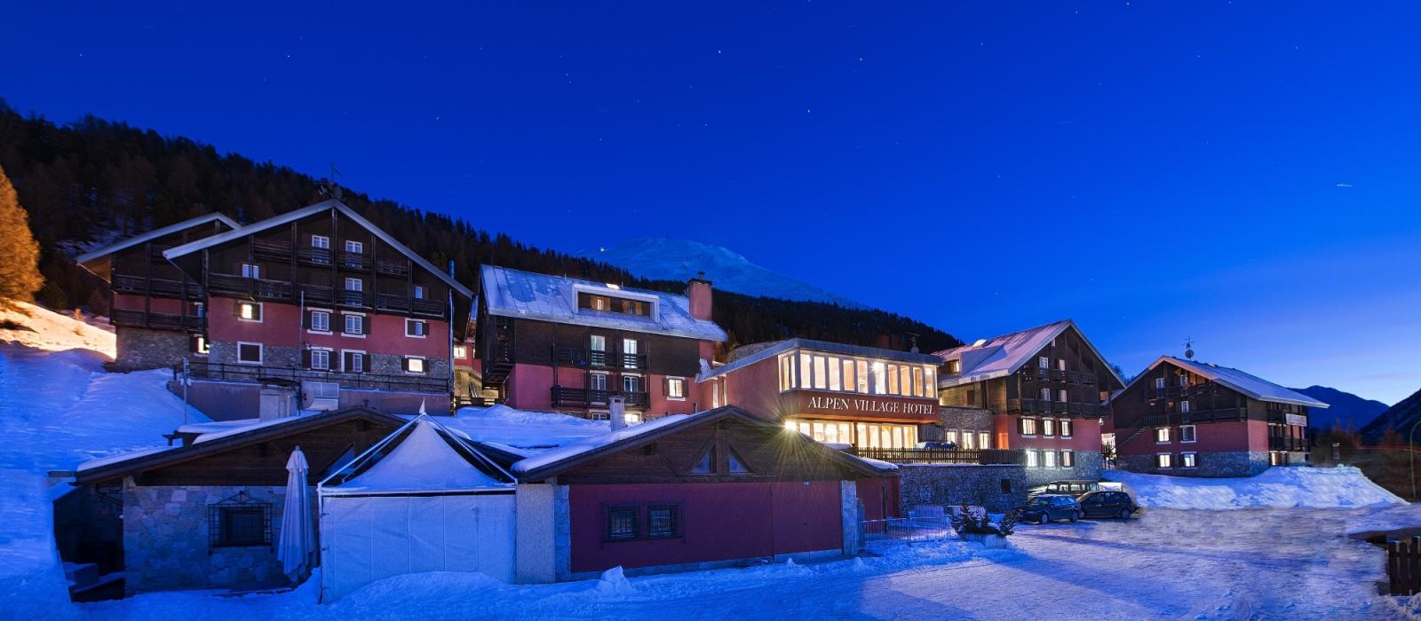 Hjælp Morgen Stramme Alpen Village Hotel i Livigno | Book online nu!