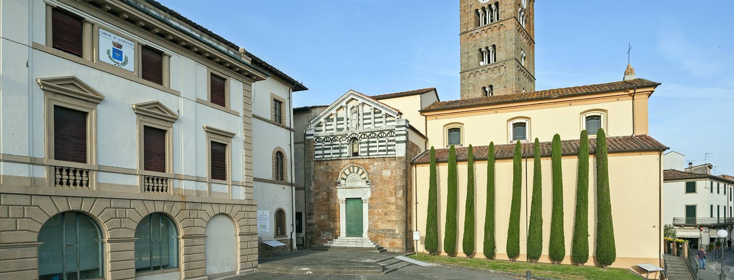 Semester i Altopascio San Jacopo Maggiore kyrkan i Toscana
