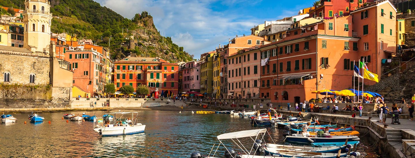Beautiful Vernazza village in Cinque Terre National Park ss