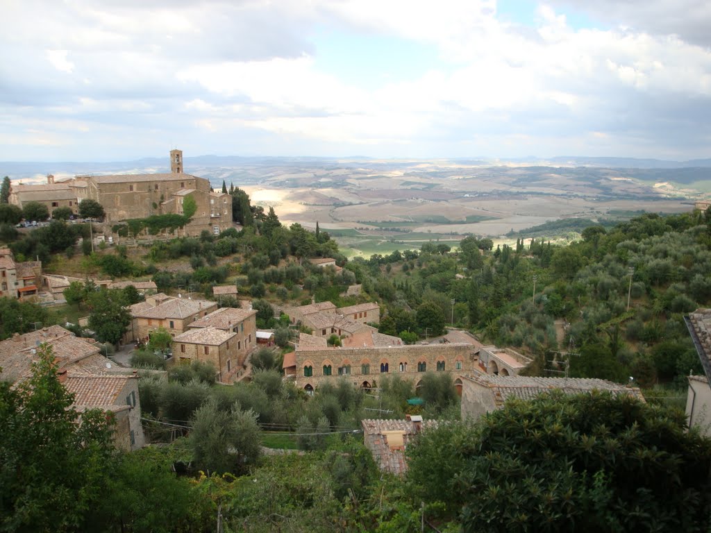 Resor till Monticiano Boka semester nu på Escapeaway.se