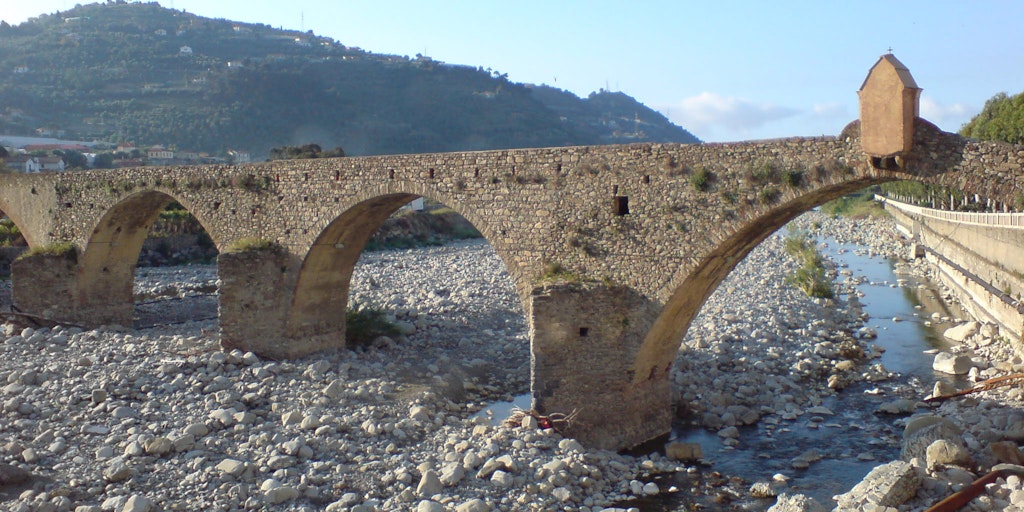 Pont romain sur la rivière Taggia
