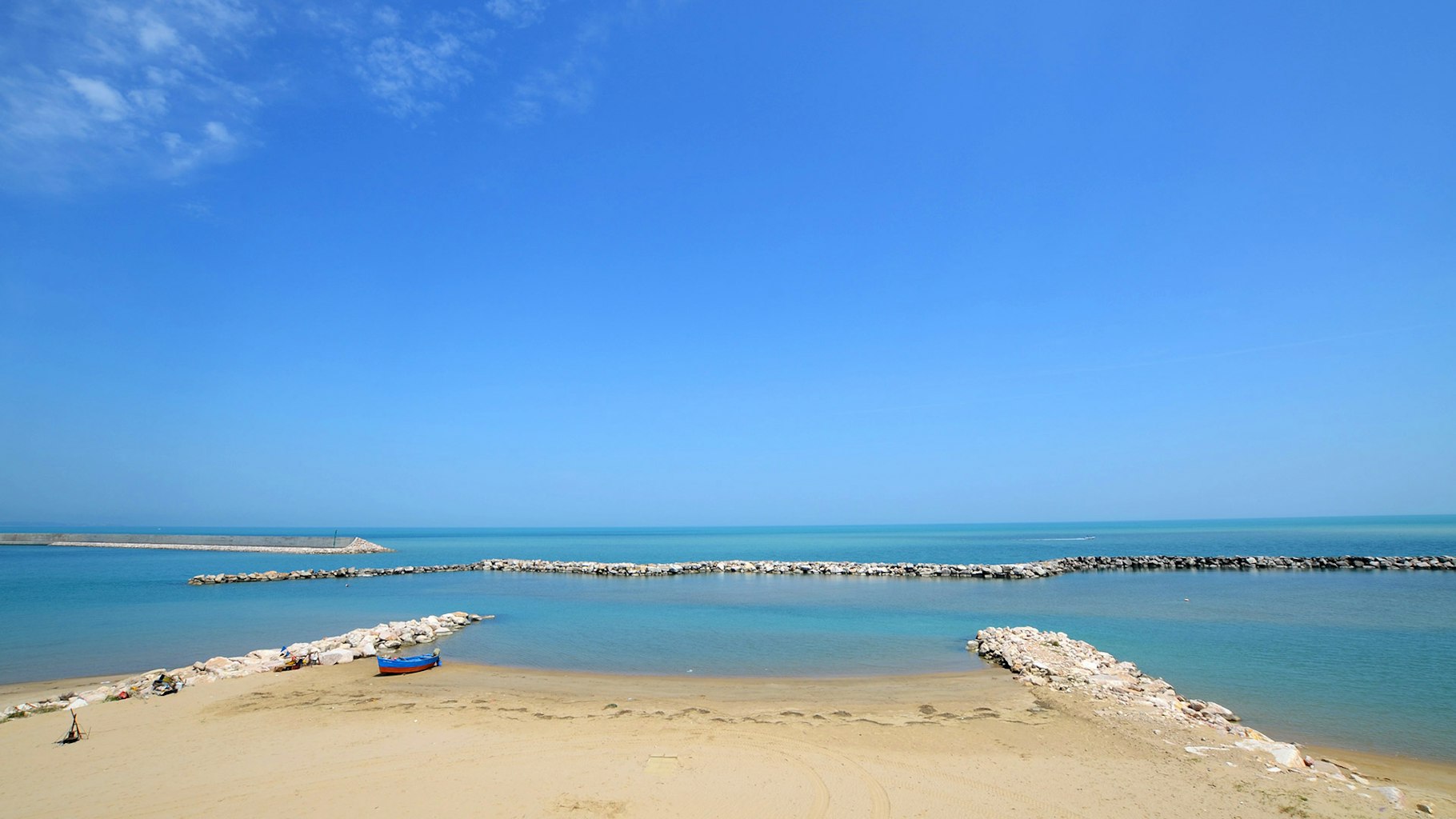 Marina di Montenero di Bisaccia Book