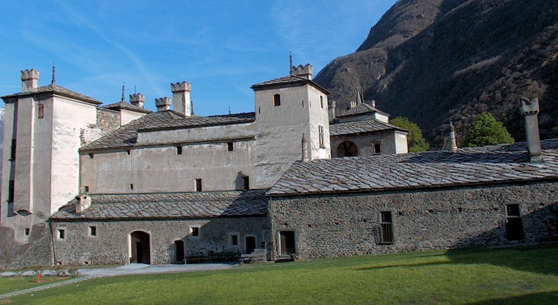 Issogne Udflugt i Aosta