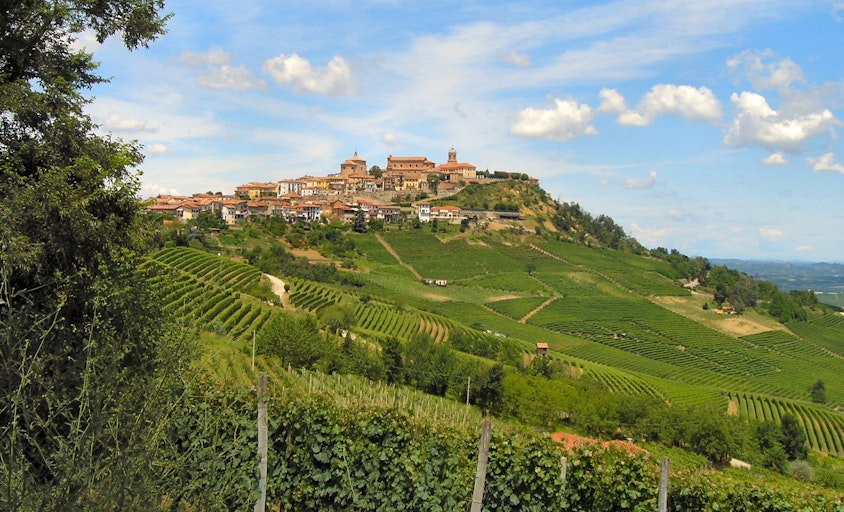 La Morra Piemonte semester Boka hotell / semesterboende här