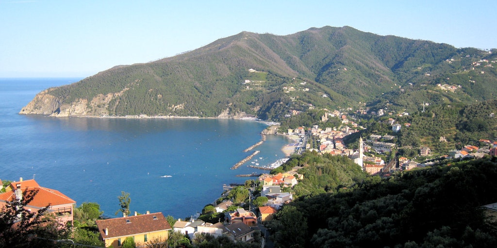 View of Moneglia from the district Lemeglio