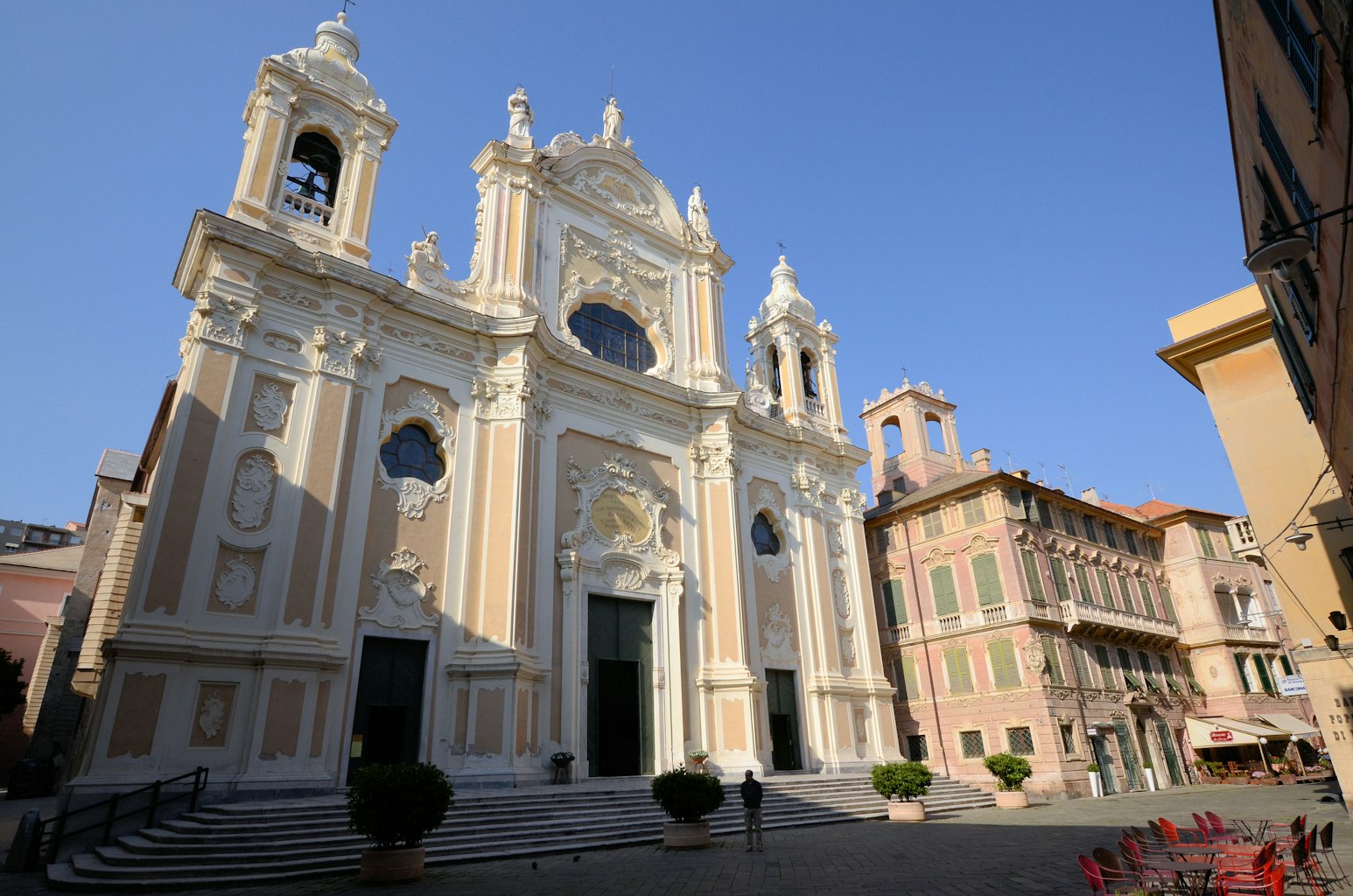 Finale Ligure hotels & apartment rental - Liguria holiday